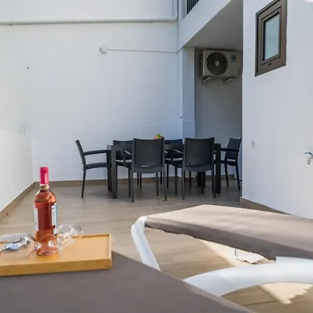 מלון דירות Sunny