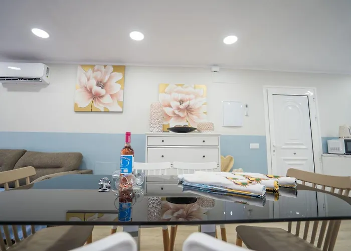 מלון דירות Sunny 3*